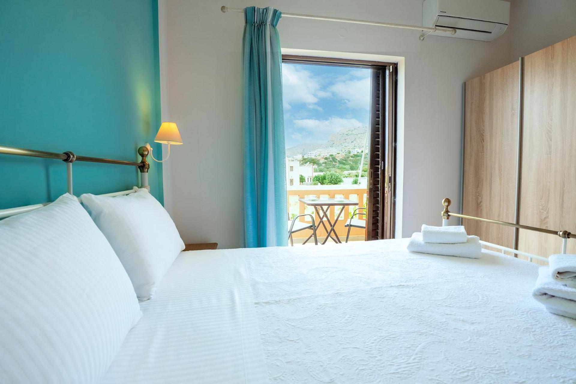 Kaiti 'S Studios & Apartments Палеохора Экстерьер фото