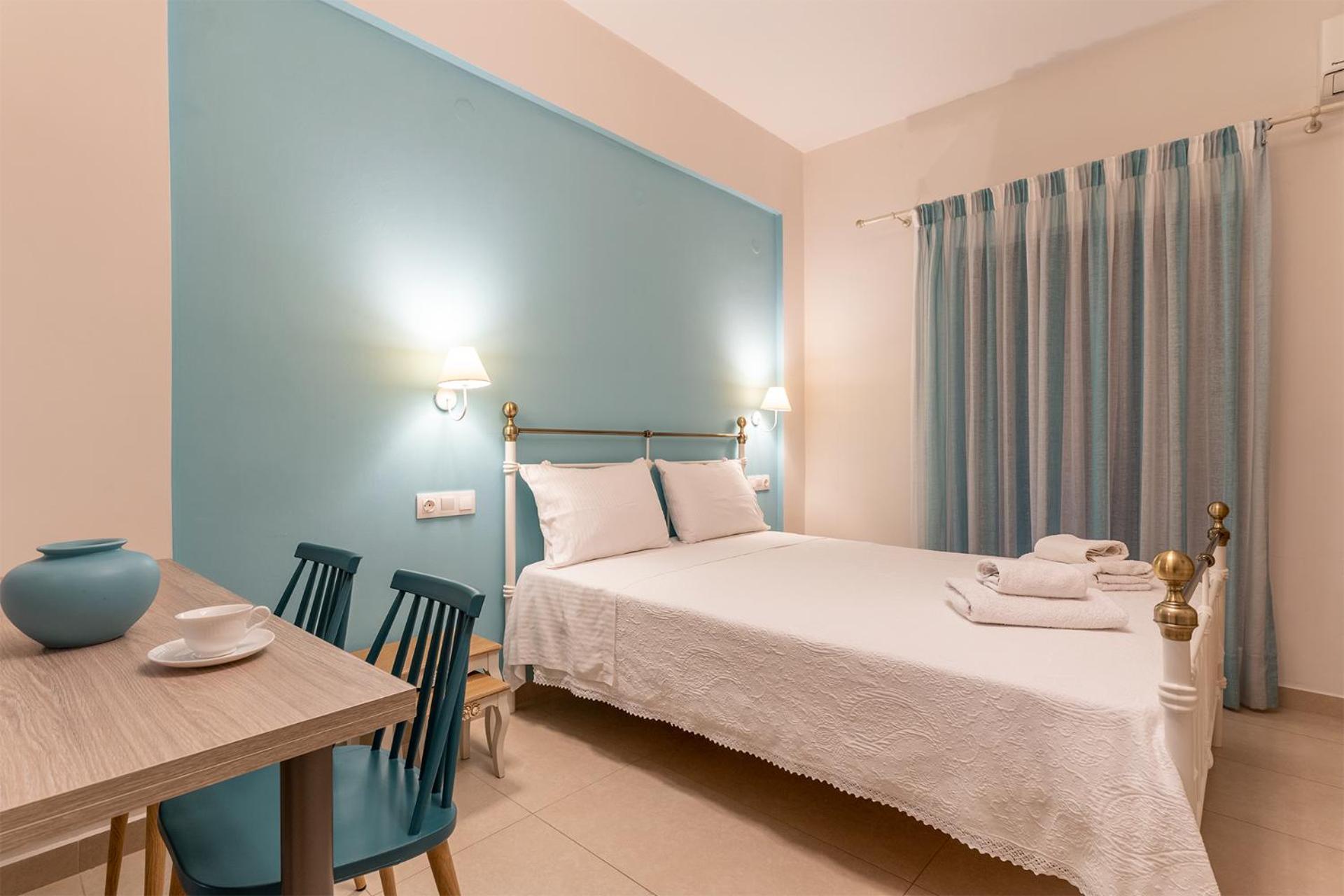 Kaiti 'S Studios & Apartments Палеохора Экстерьер фото