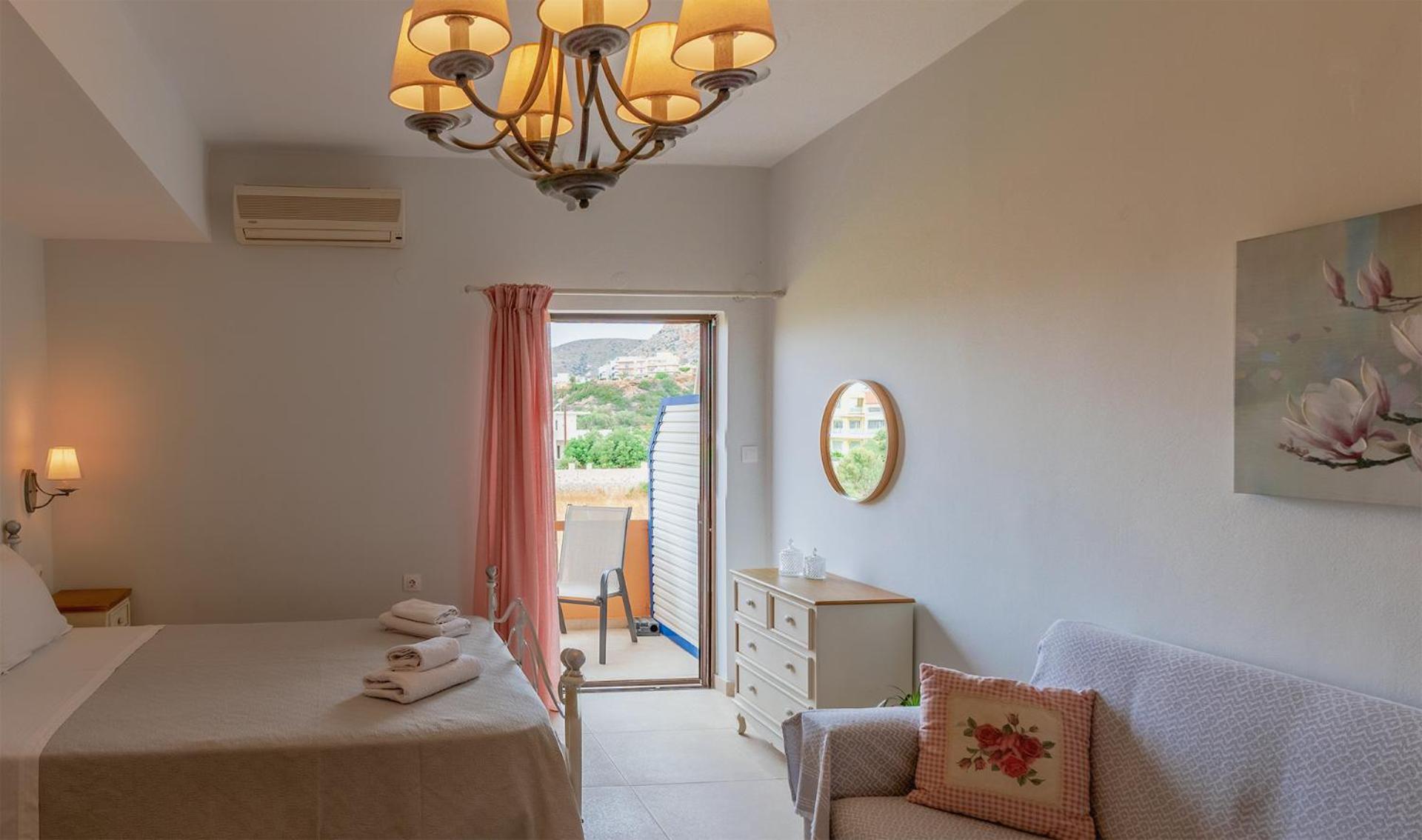 Kaiti 'S Studios & Apartments Палеохора Экстерьер фото