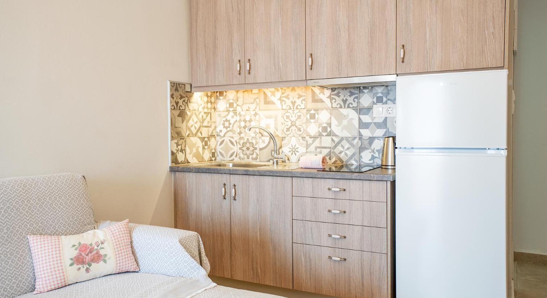 Kaiti 'S Studios & Apartments Палеохора Экстерьер фото